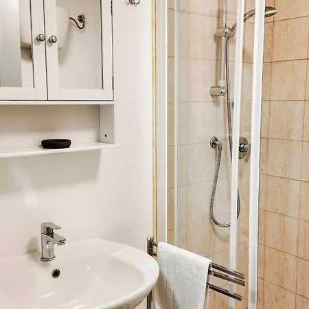 Appartamento Hostmate - Residence Cardinal Del Monte - Appartamento 2 *