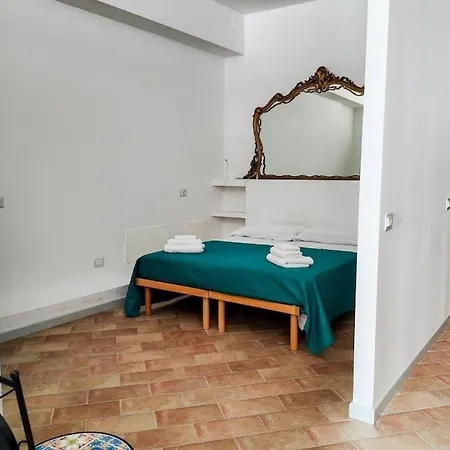 Hostmate - Residence Cardinal Del Monte - Appartamento 2 * Gualdo Tadino